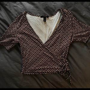 CUTE FRONT TIE CROP TOP